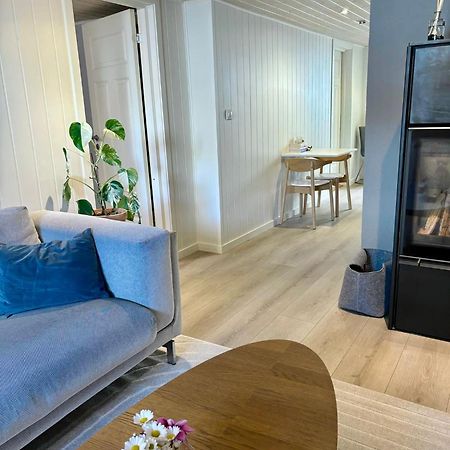 Down Town Apartment With Outside Area In Villa Kristiansand Exterior photo