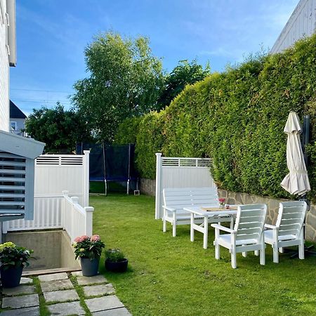 Down Town Apartment With Outside Area In Villa Kristiansand Exterior photo