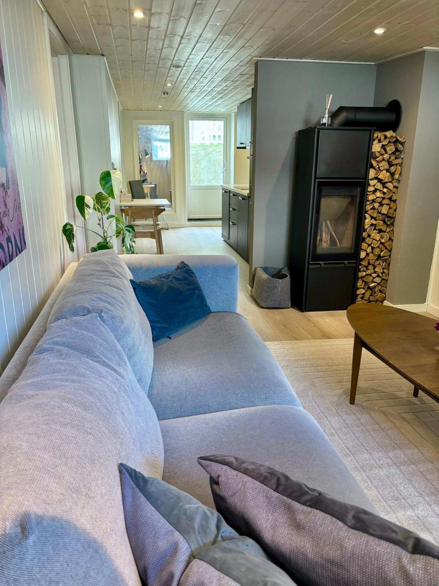 Down Town Apartment With Outside Area In Villa Kristiansand Exterior photo